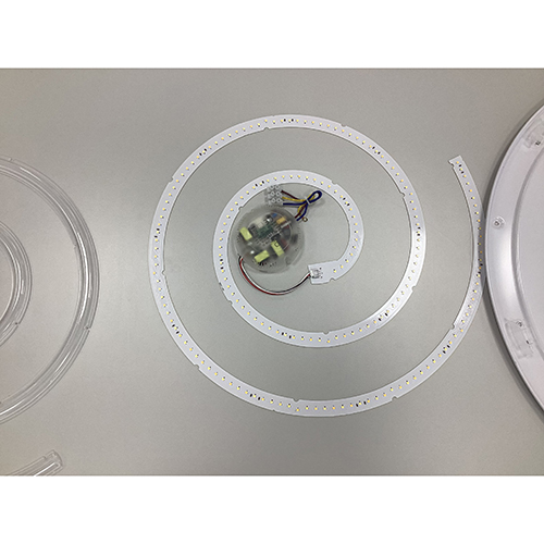 Trio LED Deckenleuchte Sella: Foto 3 von 4 zur Rückruf vom 06.03.2026